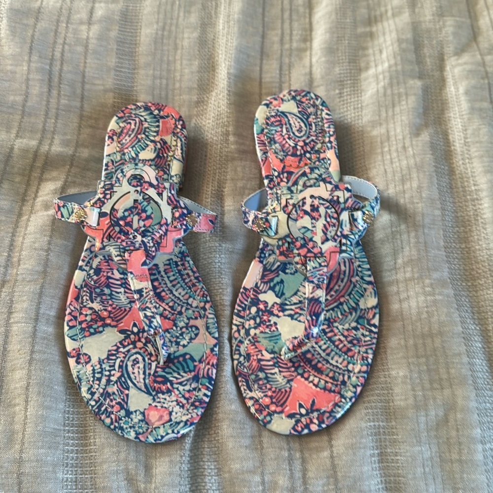 Crown & Ivy Sandals 7.5